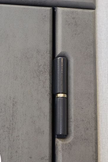 Входная дверь  