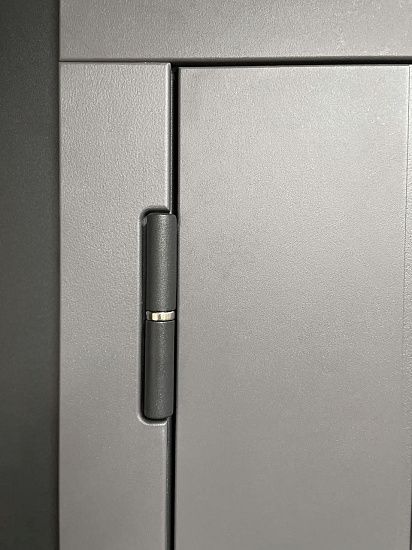 Входная дверь  