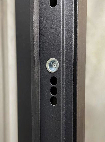 Входная дверь  