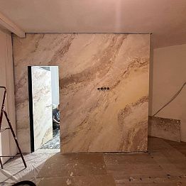 Скрытая дверь под подкраску с черной кромкой