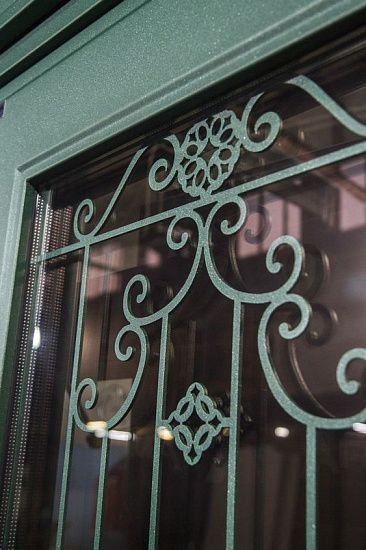 Входная дверь  