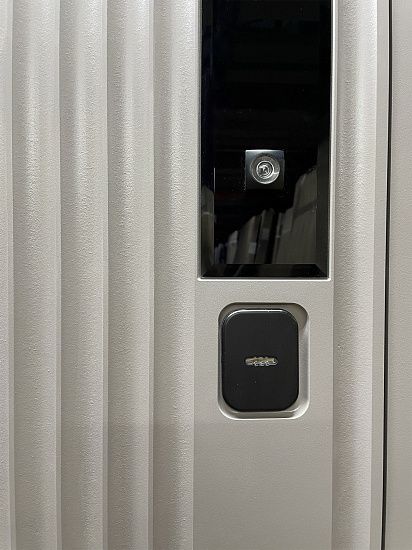 Входная дверь  